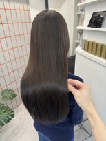 ペレ 栄 アネックス(PELE栄ANNEX) 韓国 くびれロング レイヤー ワンホンヘア 小顔前髪