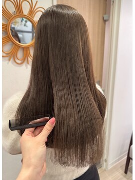 ユーフォリア 青山(Euphoria) オリーブベージュ/ミディアムヘア/透明感カラー*担当yuki