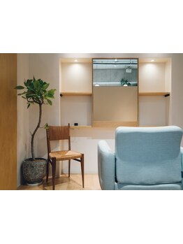 「髪質改善専任×少人数プライベートサロンで、憧れの素材美髪へ」