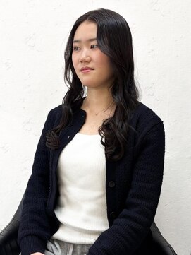 セルカ 新宿(CERCA) ダークブラウンカラー［CERCA新宿/新宿西口］