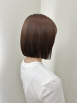 シーナ(sina) ぱつっとボブ × オレンジブラウン