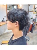 センターパートスタイル　シャドウパーマ　癖毛風パーマ