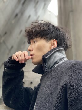 アットラブ バイ ベル(at'LAV by Belle) 動きが決めて!スパイラルアンニュイツーブロックマッシュ