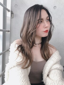 ティティ(TiTi) ナチュラルアッシュグラデーションカラー[TiTi栗林れい]