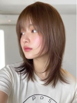 ロティー(loty)の写真/【トレンド×小顔見せ】理想の印象に合わせた前髪カット・顔周りカットでなりたい×垢抜けを叶える美容室♪