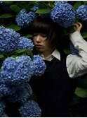 静けさをまとうミディボブ