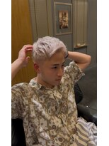 ヤード(YARD)&nbsp;ホワイトカラー×アップバング