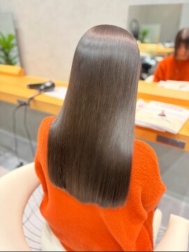 ヘアデザインファブロ イオンモール宮崎店(hair design FABRO.) 【髪質改善】ダメージ毛も驚きの艶ストレートに