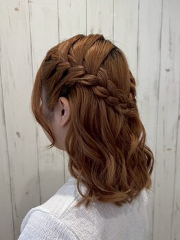 ルナクレセント (Luna crescent)の写真/大好評!12時~ヘアアレンジメニュー《NET予約¥1300/電話予約¥1200》巻き下ろしorストレート電話予約で¥1000