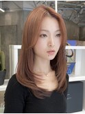 ピンクブラウンレイヤーウルフロングミディアムハッシュカット