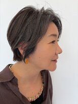 ルージュシー(RU10C) 白髪ぼかしハイライト×大人ショート