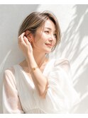 ショートボブ/ハイライト/大人女性/ベージュアッシュ/脱白髪染め