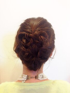 フィール ヘアーアンドメイク(FEEL HAIR&MAKE) 大人かわいいまとめアレンジ