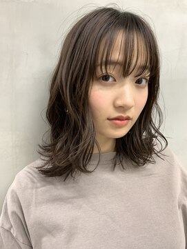 ミィ 表参道(mee.) 【mee.】ブチ　ゆるパーマミディ　表参道3分