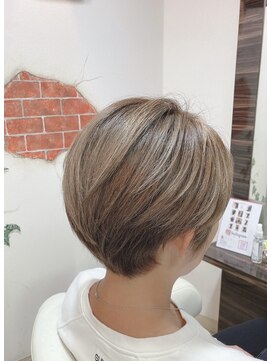 ウィクシー(wixy) ハイライト　ショートヘア