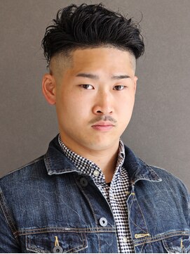 ポルテオム(PORTE HOMME) 【ポルテオム】スキンフェードカット黒髪パーマツーブロック