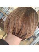 ショートボブハイライトグラデーションベージュブラウンミニボブ