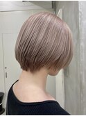 ショートボブ丸みショート前下がりショートミルクティーベージュ