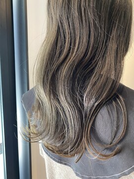 エイト 博多店(EIGHT hakata) スモーキーベージュ