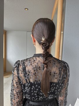 ドゥフト(duft.) タイトポニーテールアレンジ