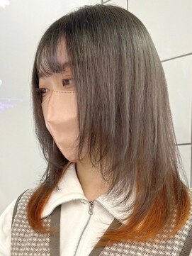 ウィコ 新宿(WICO) greige×inner orange [新宿駅/グレーベージュ/レイヤーロング]