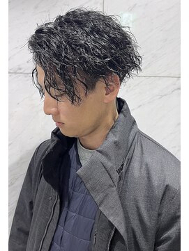 ベイリコルド(Bei Licoldo.) サイドパート/ツーブロ/束間しっかりツイストスパイラル