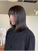 艶々ぱつっとロブヘアー