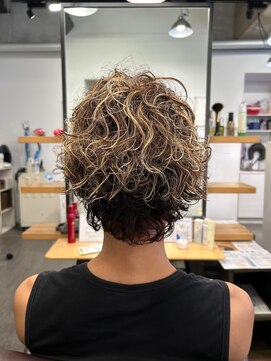 コックニー ヘアーアンドビューティー(COCKNEY HAIR BEAUTY) ハイライト