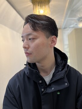 メンズカット バイ ソイクフ(メンズカット by SOY-KUFU) 20代30代40代流行ツーブロックスーツ黒髪ニュアンスパーマ