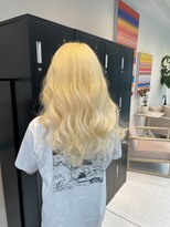 ニュート(Neut )&nbsp;ケアブリーチ抜きっぱなし/ホワイトブロンドセミロング/名古屋