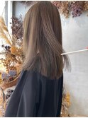 肌馴染みの良いオリーブベージュ!明るめ柔らかさを!