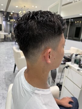 レ セゾン(Les Saisons) 刈り上げショート