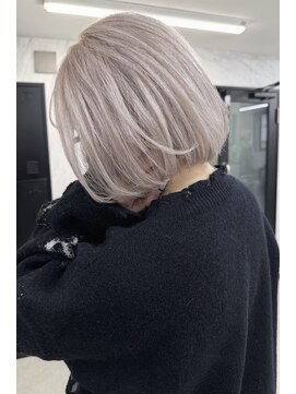 リア 大阪梅田(Ria) ～ホワイトベージュ　ボブ～【Ria 大阪梅田】