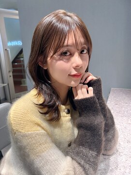 くびれミディアム/外はね/レイヤーカット/2wayバング/顔まわり