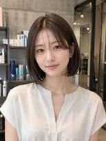 ミリール (Mireel)&nbsp;上品ブラウンの艶ミディボブ
