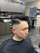 ヘアーエステ グランツエッセ(hair esthe GlanzEsse)&nbsp;右7:3ハードパート フェード