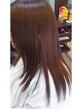 レヴィーマム(Revie mum) ベージュでさらツヤヘアー