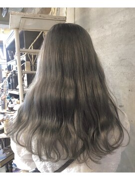 アティック ヘアーデザインアンドリラクゼーション(attic hair design&relaxation) グレーカラー