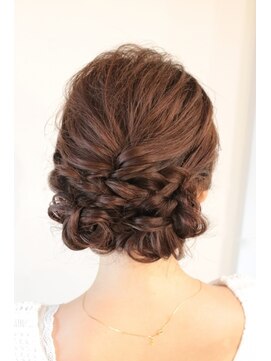 スタジオ 渋谷 原宿(Stujio) 三つ編みアレンジ