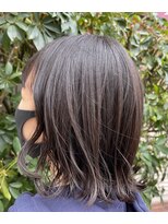 リーオオサカ(Lee Osaka)&nbsp;【Lee大阪店】外ハネ　ショート ほんのりピンク/新出奈津樹