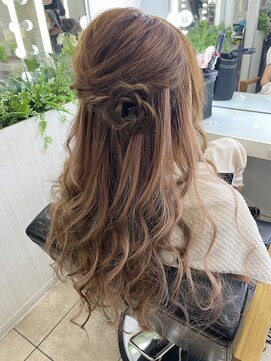 リリィー(LILY) 【 LILY 】お花ハーフアップアレンジ