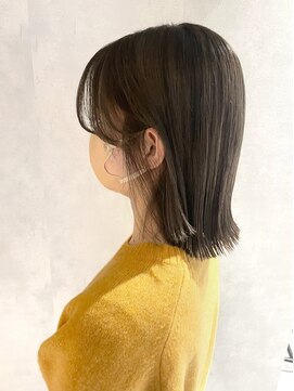 アイディール(:ideal) 小顔効果UPウザバング×切りっぱなしワンレングスボブ