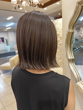 ザック ヴィ(ZACC  vie) 外ハネボブ /ワンカールパーマ