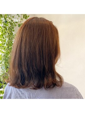 クベル(Kuvel) ふわ軽ミディアムレイヤー+頭皮に優しいオーガニックカラー