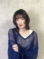 コイ(coii) ダークグレージュ/顔周りレイヤー/ハッシュカット/レイヤー