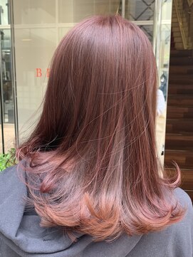 ビュートリアム 梅田(BEAUTRIUM) バーガンディレッド