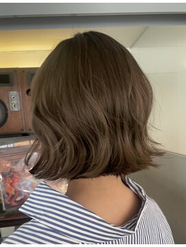 アンプラグド(unplugged) 赤み消しベージュ 透明感