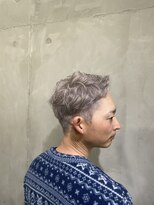 モノ アンド イニ(Mono & inni)&nbsp;グレイシルバー × ラフパーマショート