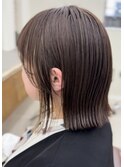 外ハネ切りっぱなしボブ