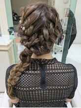 アブニール 我孫子(AVENIR) およばれヘアアレンジ